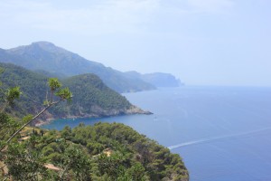 Schroffe Steilküste auf Mallorca