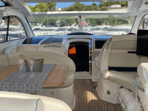 yacht-mie
